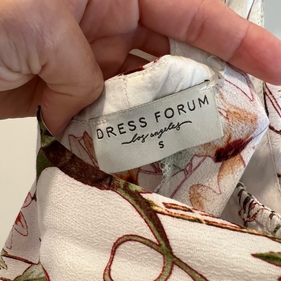 Colorful floral dress by Los Angelas Designer - Picture 4 of 6